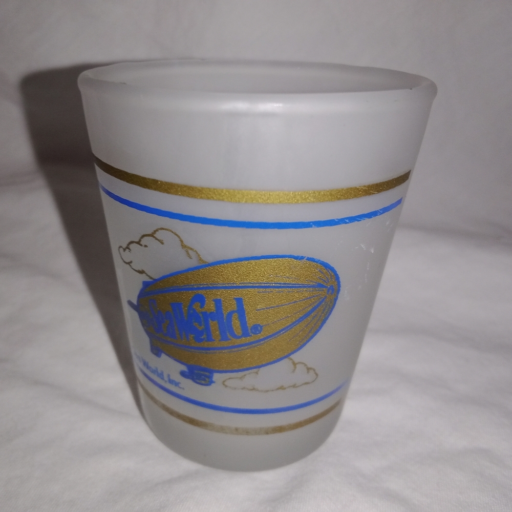 Vintage 1986 Sea World Blimp Shot Glass Souvenir